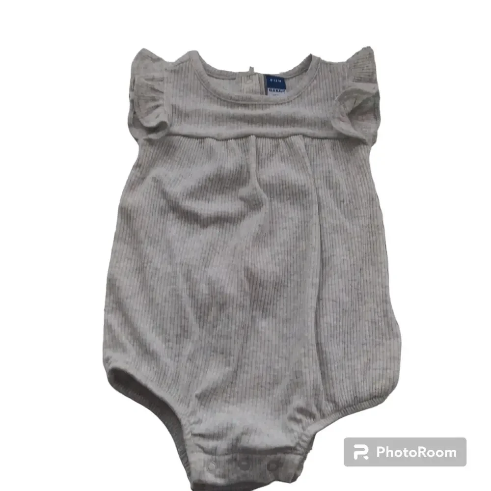 Old Navy Girls 6-12 Month 2 Piece Bundle New with tags